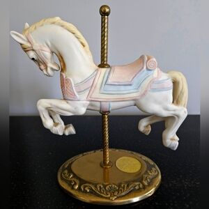 Elegant Carousel Horse Figurine - Gold, White, Pink, Blue Willitt's Vintage 90'
